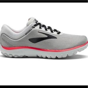 Brooks running shoes size 9.5